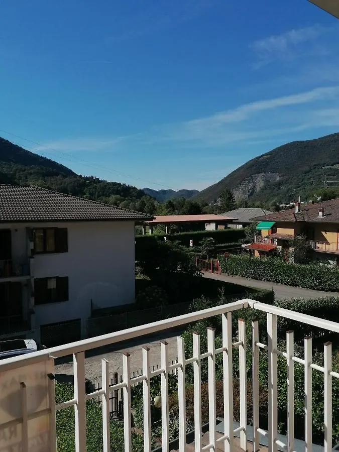 Villetta Lago E Monti Spinone Al Lago İtalya